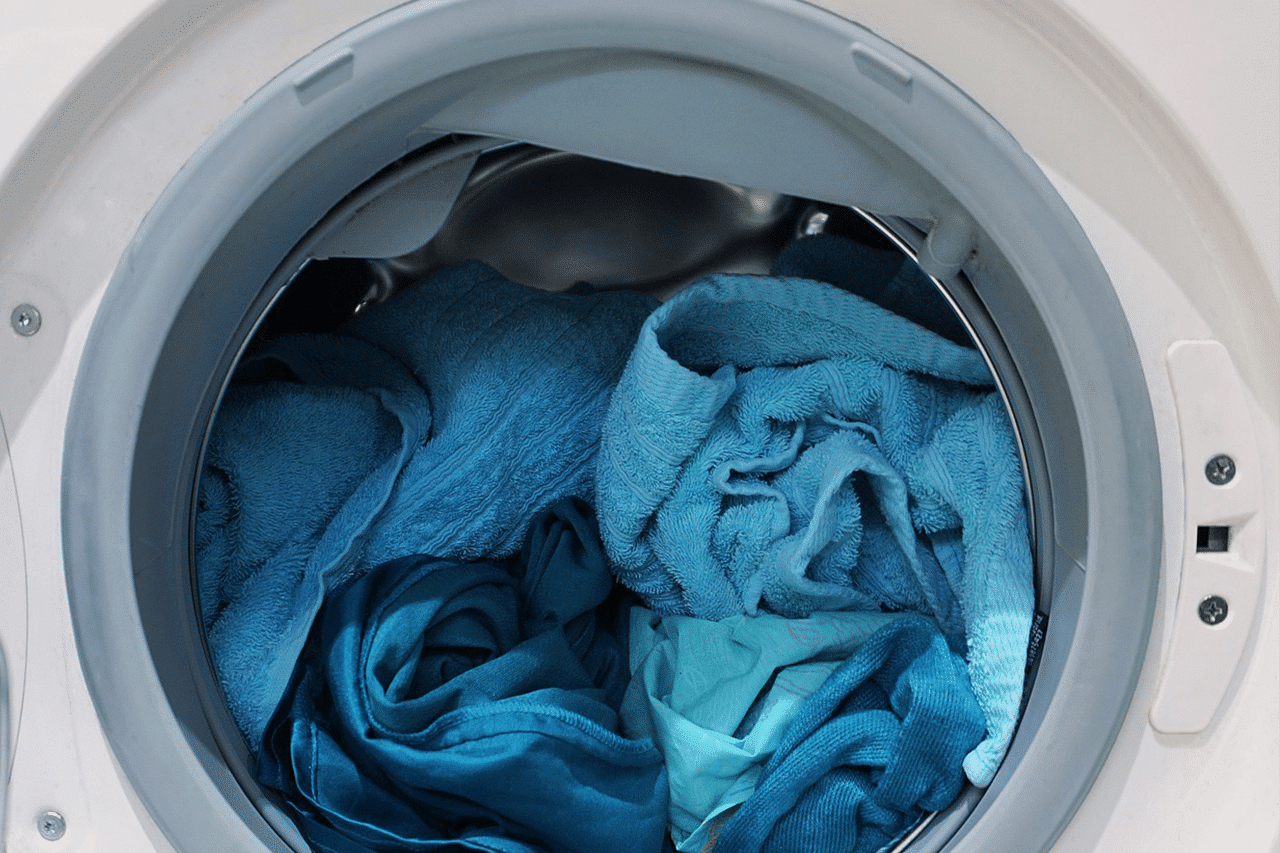 Washing machine with gasket